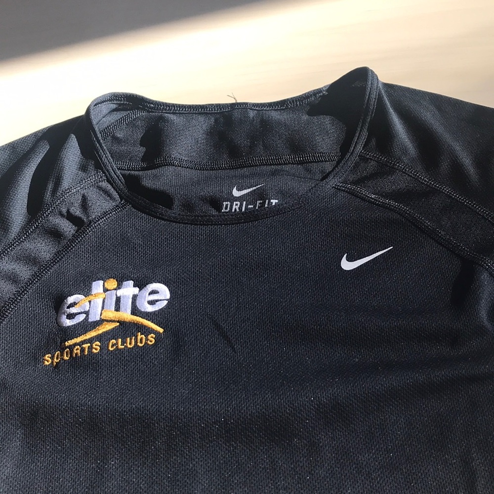Nike tshirt - Picture 4 of 5